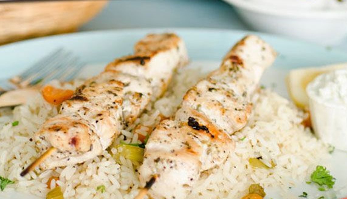 Chicken souvlaki on rice
